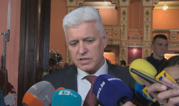 Военният министър Димитър Стоянов потвърди че е получил писмо от